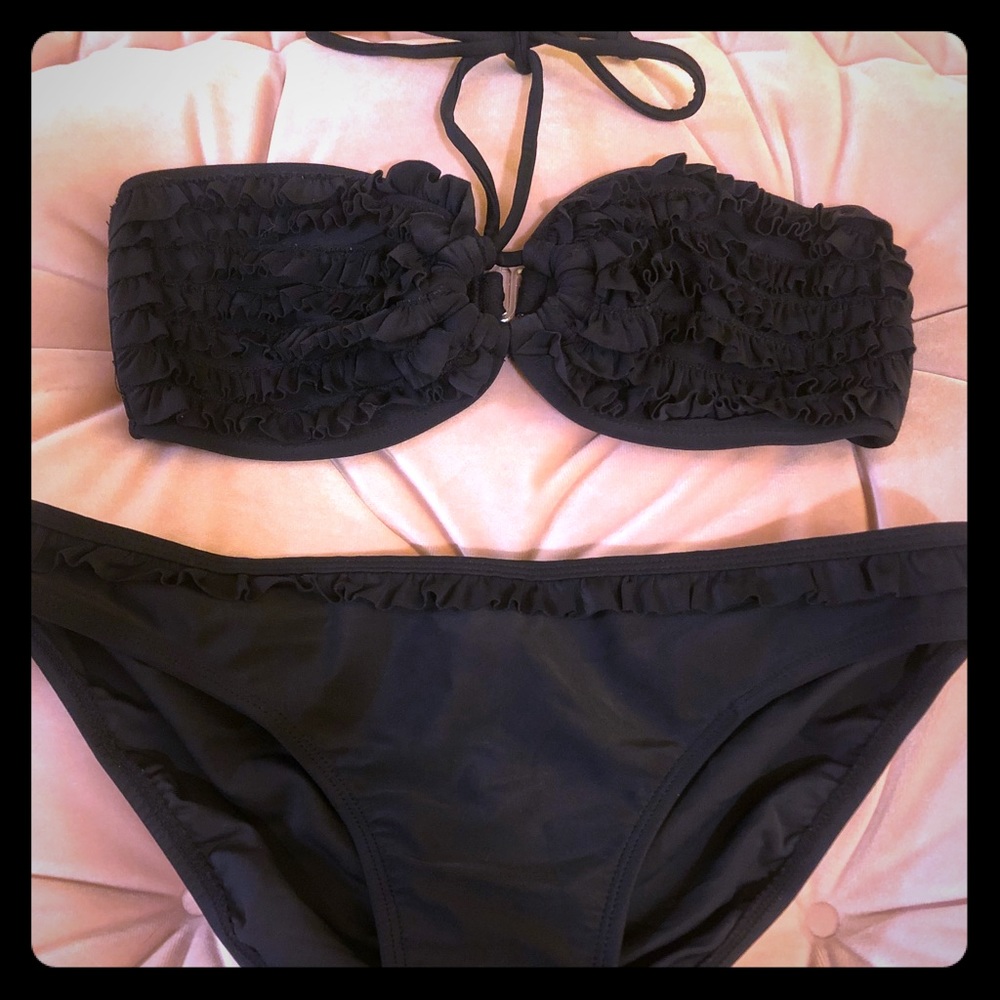 Xhiliration Black Ruffle sz. ‘M’ Bikini set